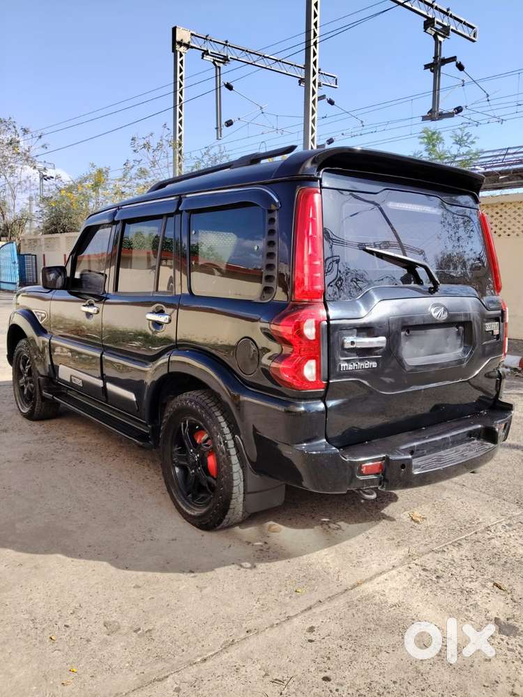 Mahindra Scorpio S10, 2015, Diesel