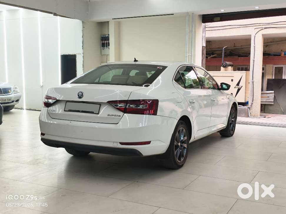 Skoda Superb L&k 2.0 Tdi At, 2016, Diesel