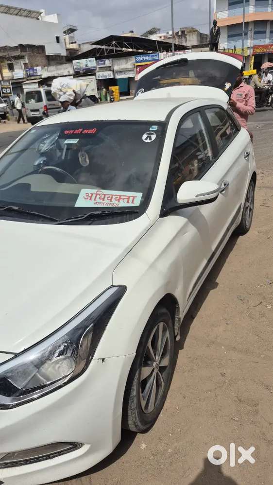 Hyundai I20 2016 Pretol And Cng Top Model Push Start