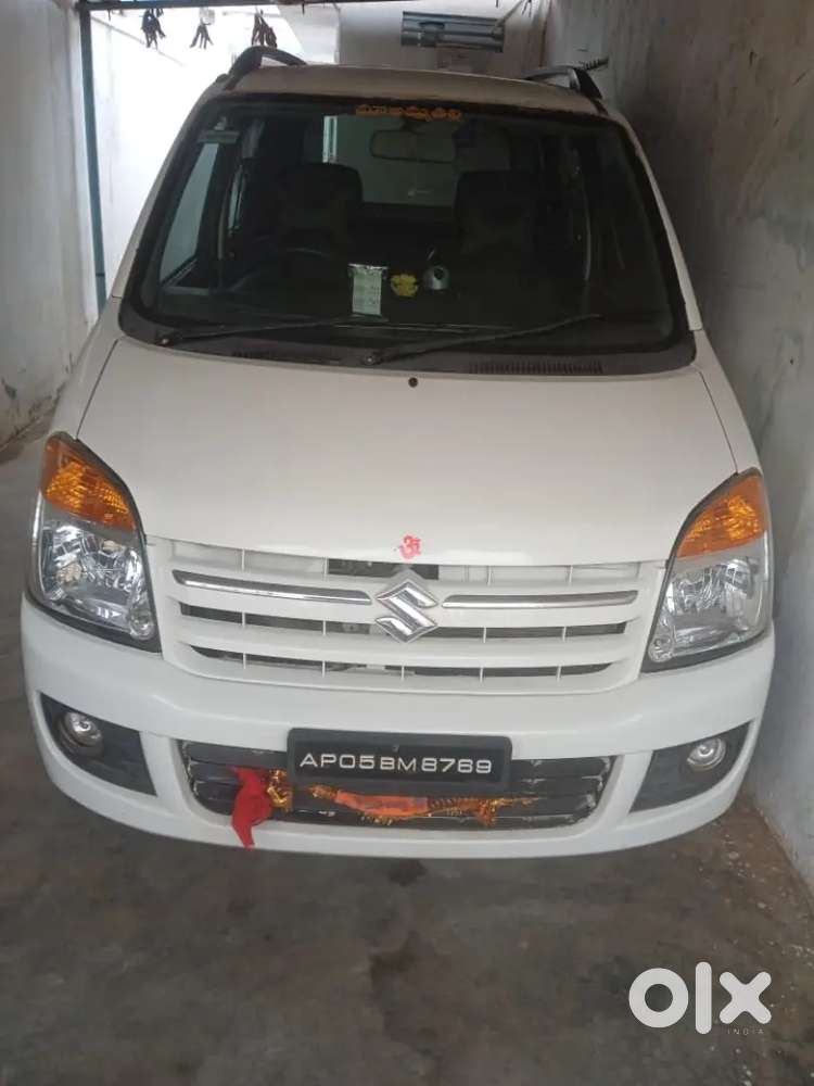 Tata Winger 2010 Petrol 123203 Km Driven