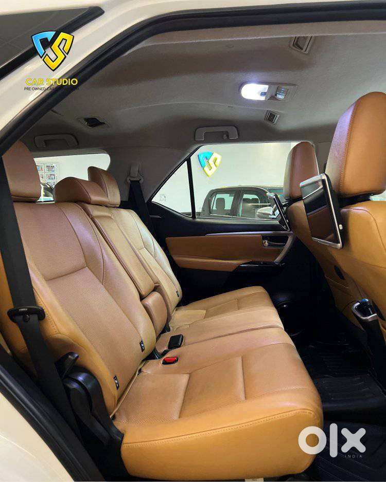 Toyota Fortuner 4x2 At 2.8 Diesel, 2021, Diesel
