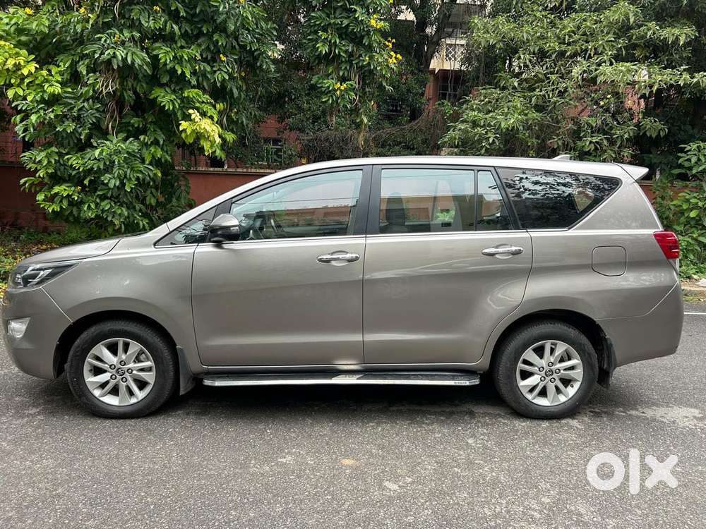 Toyota Innova Crysta 2.4 V 7 Str, 2016, Diesel