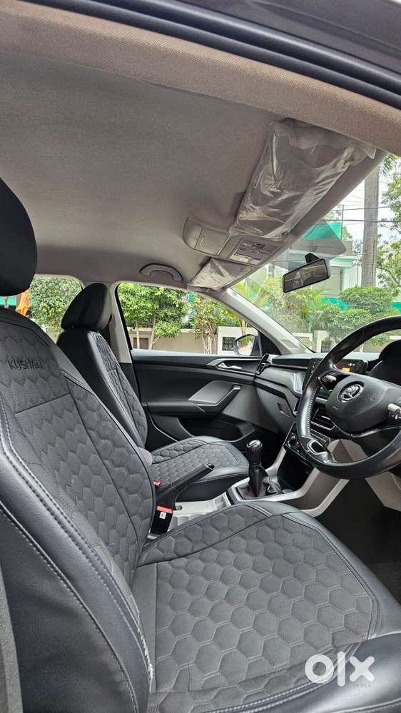 Skoda Kushaq 1.0 Tsi Ambition, 2022, Petrol