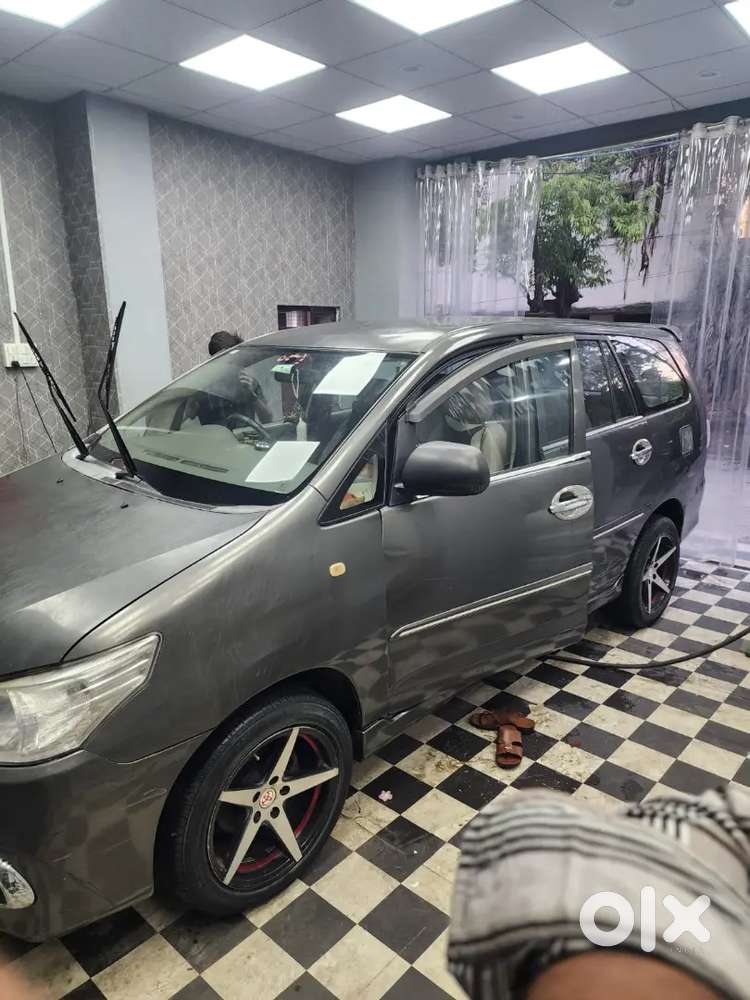Toyota Innova 2013 Diesel Well Maintained