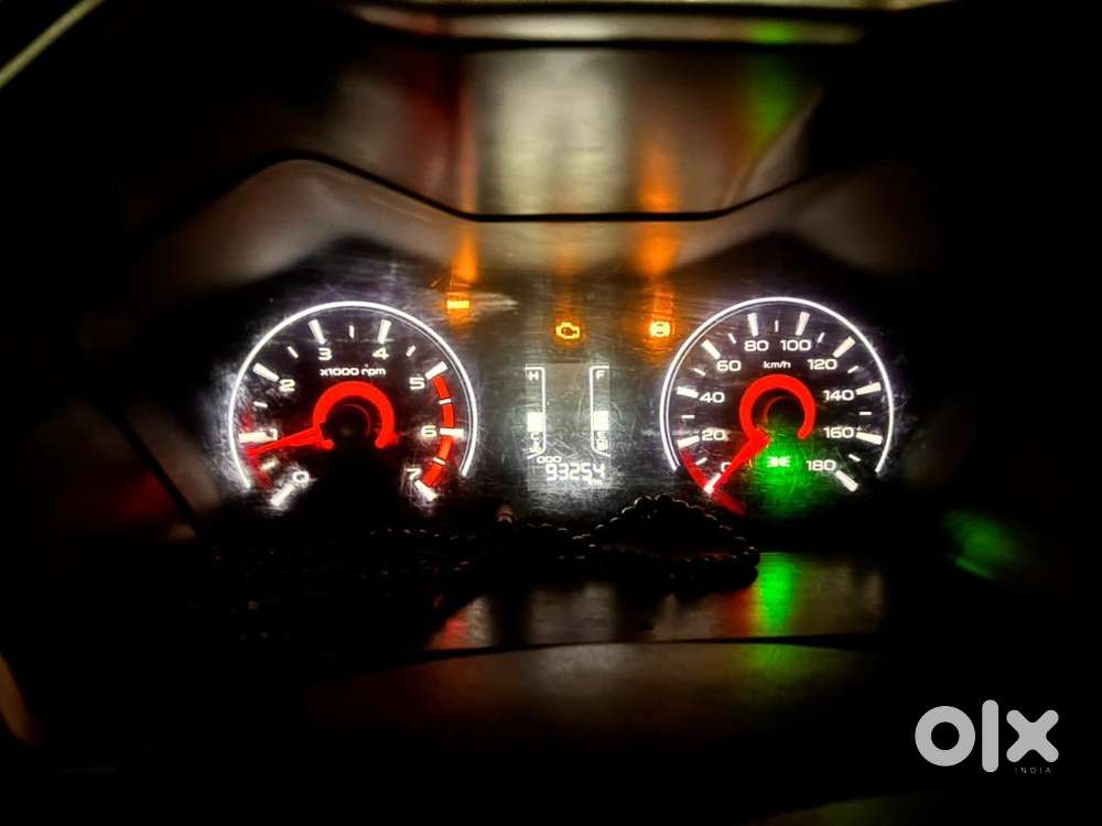 Mahindra Kuv 100 2016 Cng & Hybrids 93405 Km Driven