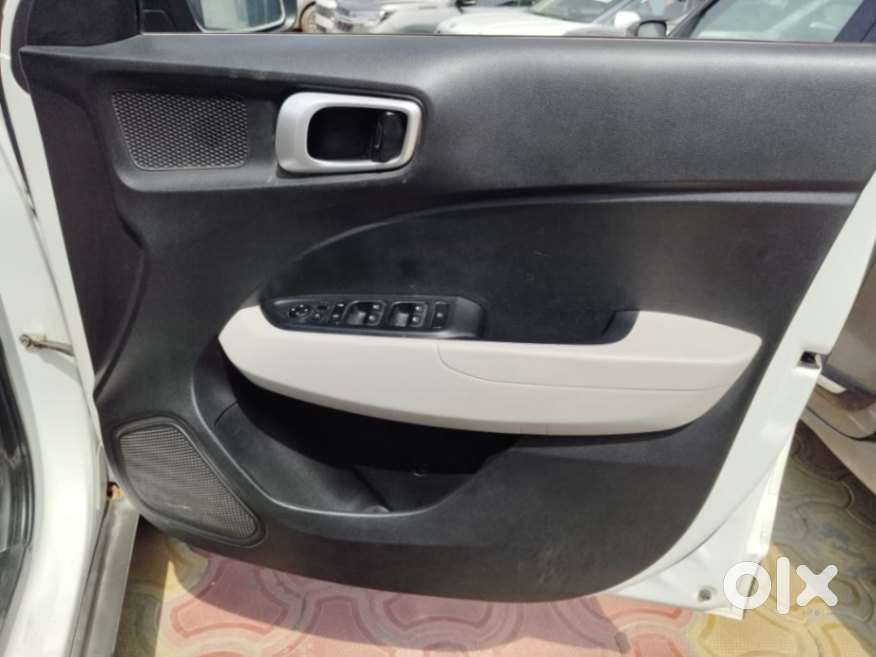 Hyundai Venue Sx Mt, 2022, Petrol