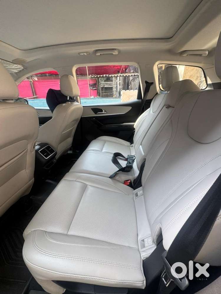 Mahindra Xuv700 2022 Diesel, Well Maintained 16800 Km Driven