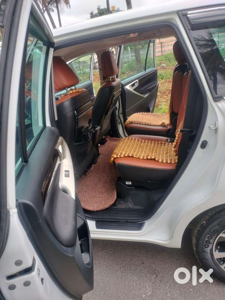 Toyota Innova Crysta 2023 Diesel 42589 Km Driven