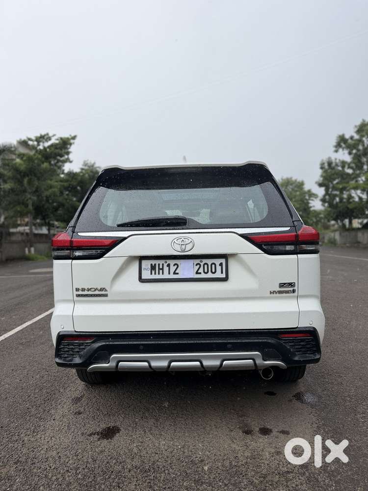 Toyota Innova Hycross 2.0 Zx Hybrid 7 Str, 2023, Petrol