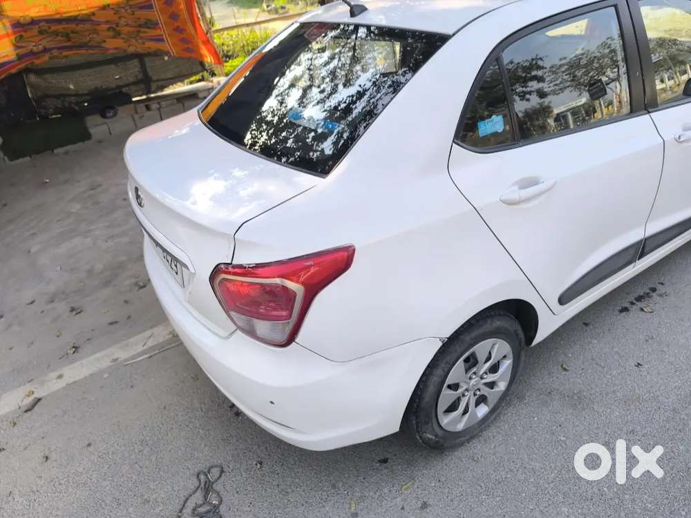 Hyundai Xcent 2015