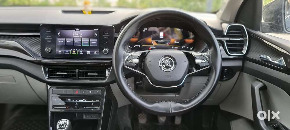 Skoda Kushaq 1.0 Tsi Style, 2023, Petrol