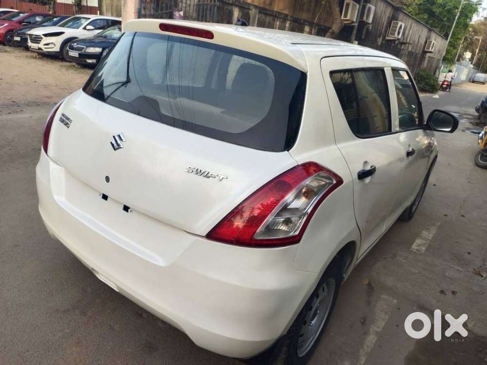 Maruti Suzuki Swift 2011-2014 Lxi, 2012, Petrol