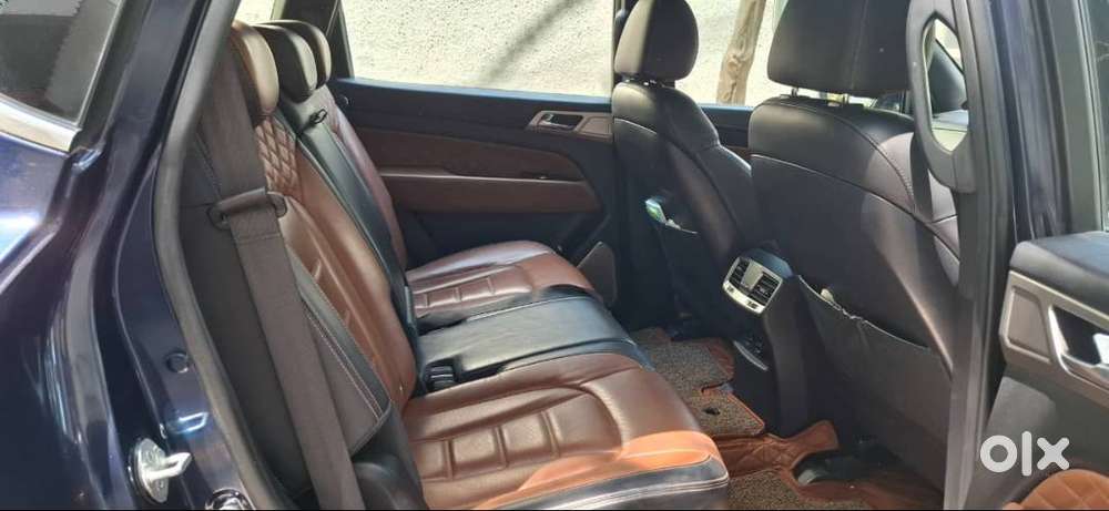 Mahindar Alturas G4 Premium Luxuary Car Tiptop Condition First Owner