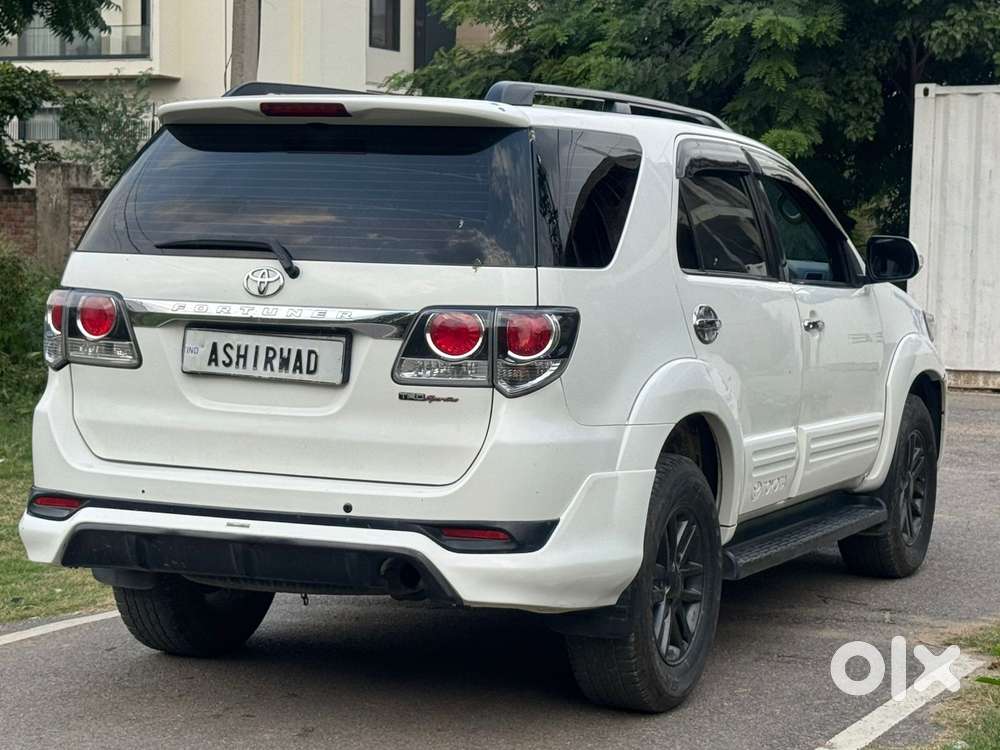 Toyota Fortuner 2.5 4x2 Mt Trd Sportivo, 2015, Diesel