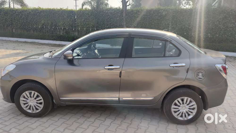 Maruti Suzuki Swift Dzire 1.3 Vxi, 2022, Petrol
