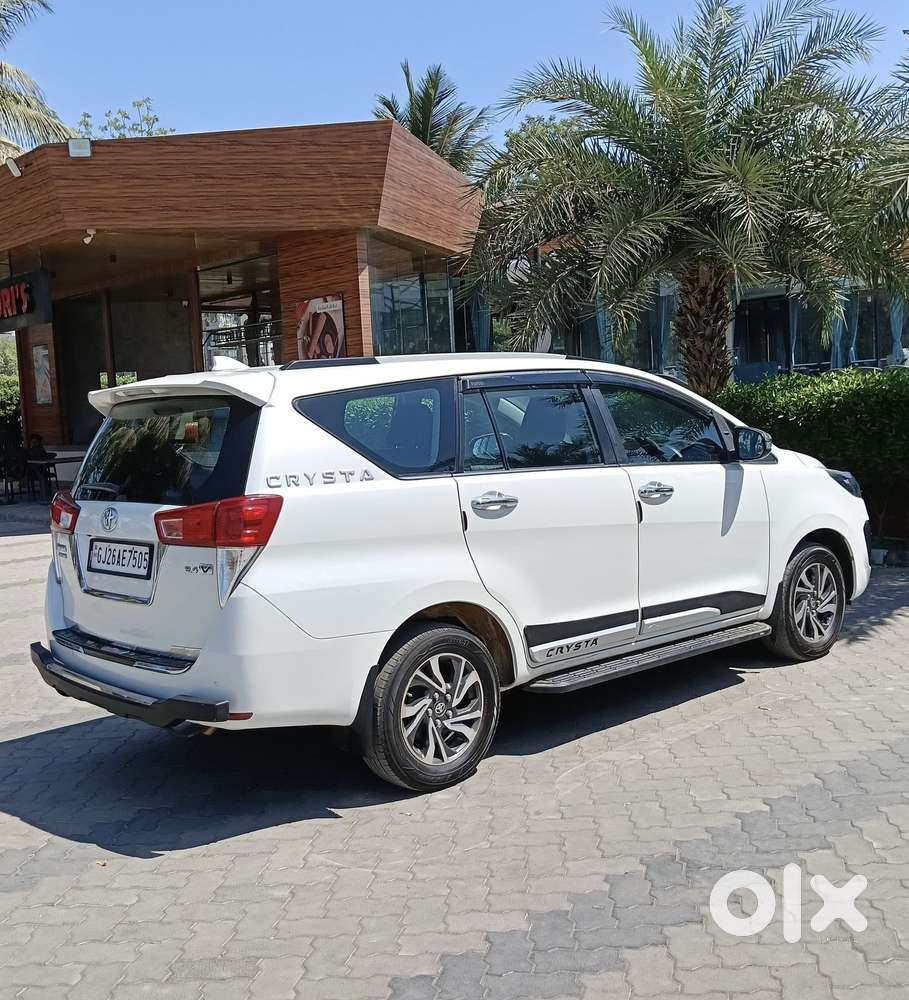 Toyota Innova Crysta 2.4 V 8 Str, 2022, Diesel
