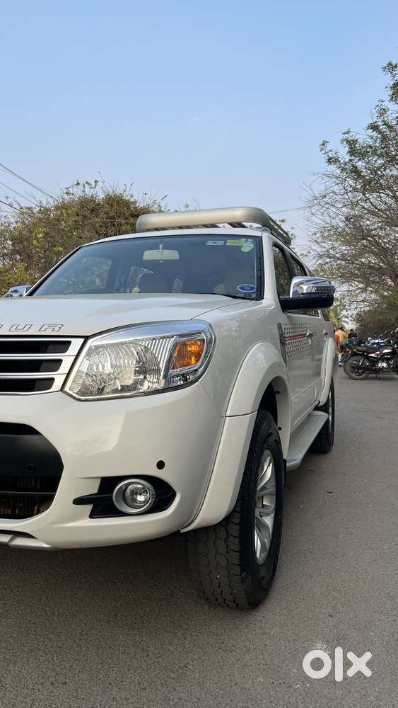 Ford Endeavour 3.2 Titanium At 4x4, 2014, Diesel