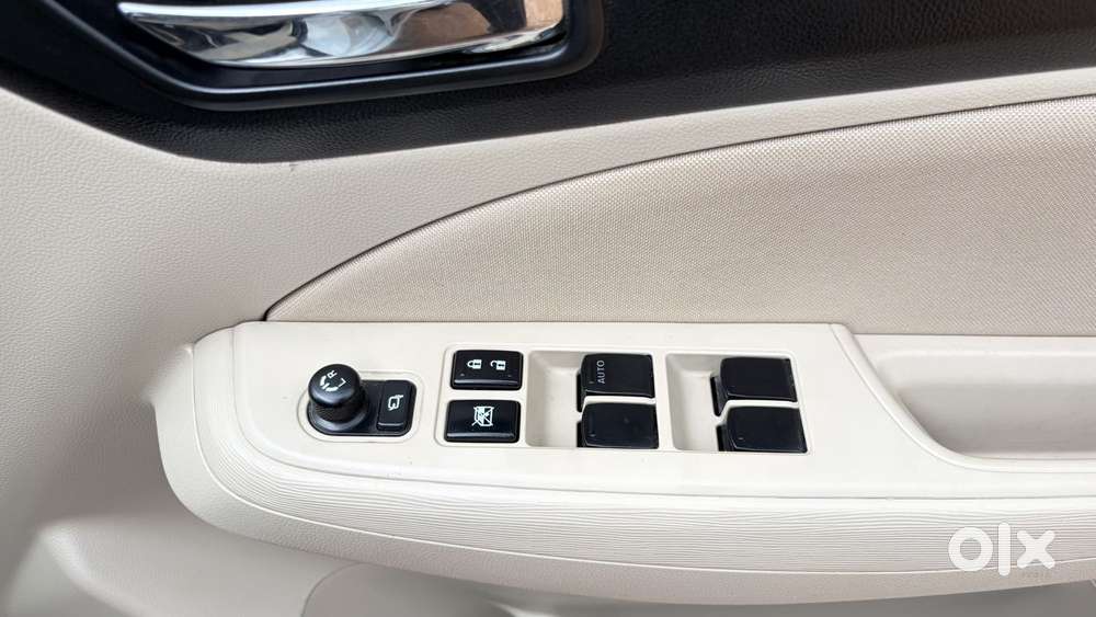 Maruti Suzuki Swift Dzire Vxi Optional, 2023, Petrol