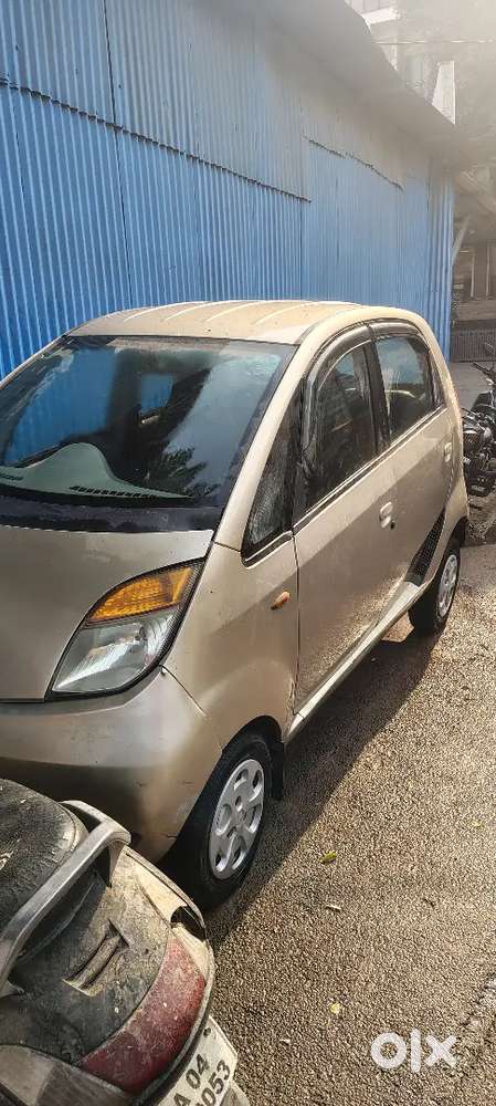 Tata Nano (lx)
