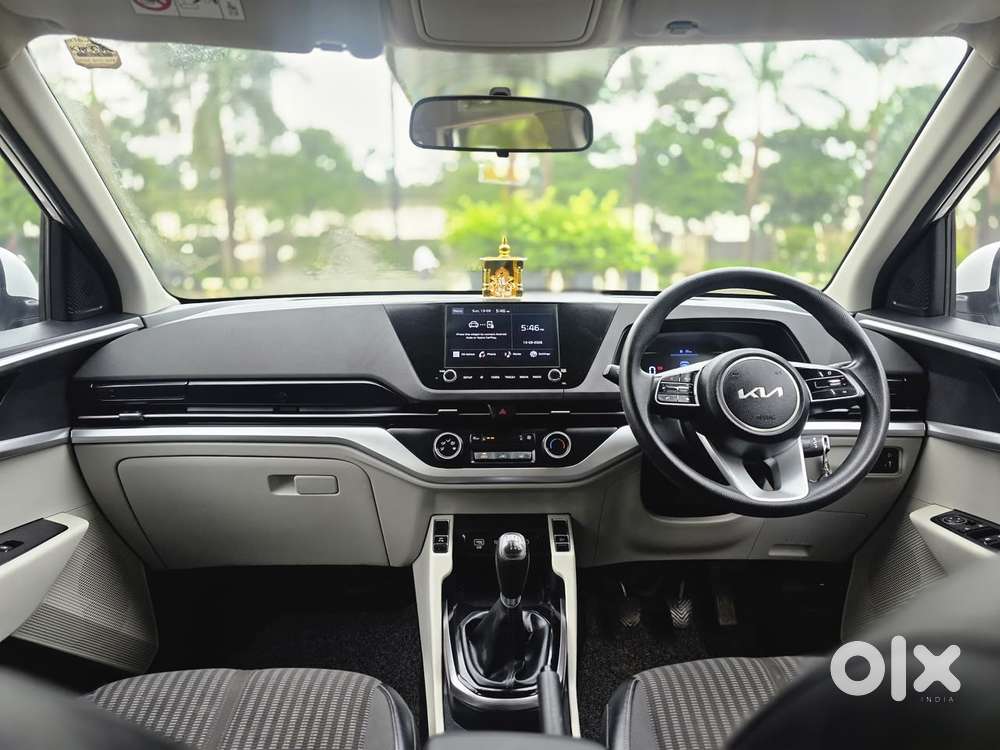 Kia Carens 1.4 Prestige 7 Str, 2022, Petrol