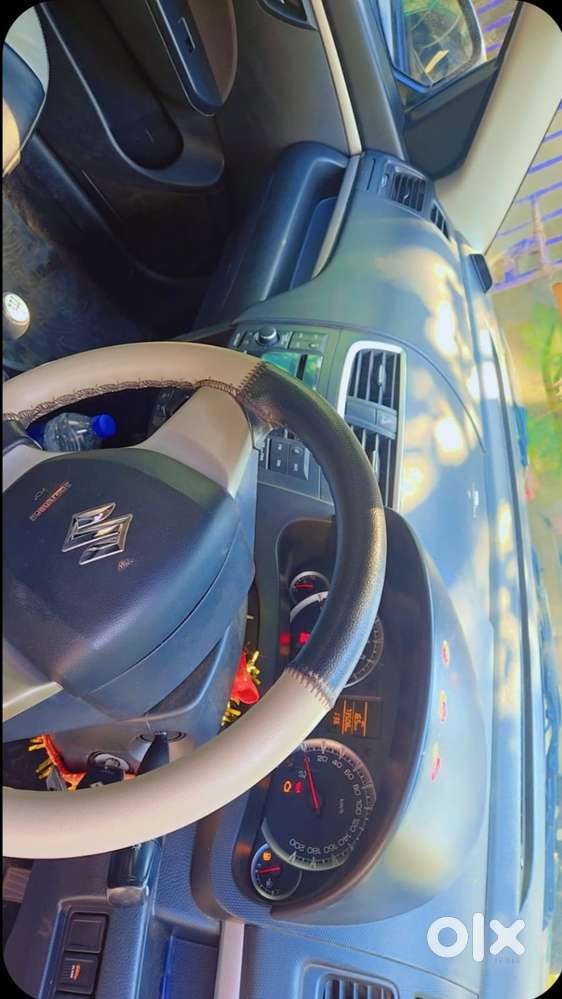Maruti Suzuki Swift Vxi + Manual, 2017, Petrol