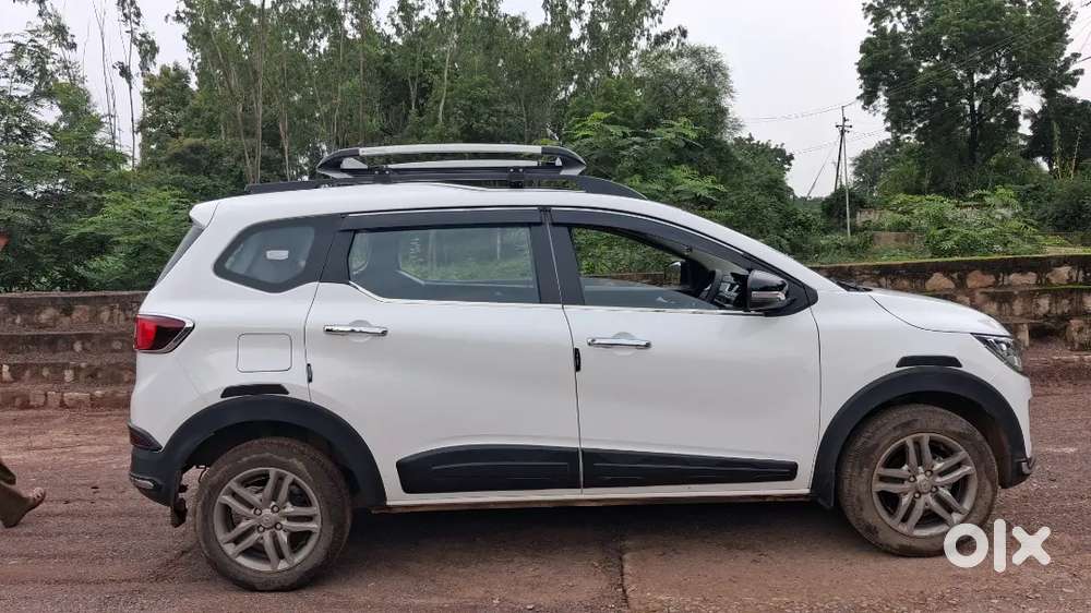 Renault Triber Rxz Easy-r Amt (2024)  Automatic  Petrol  1,200 Km