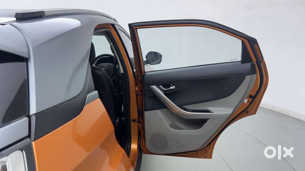 Tata Nexon 1.2 Revotron Xza Plus (o) Dual Tone, 2018, Petrol