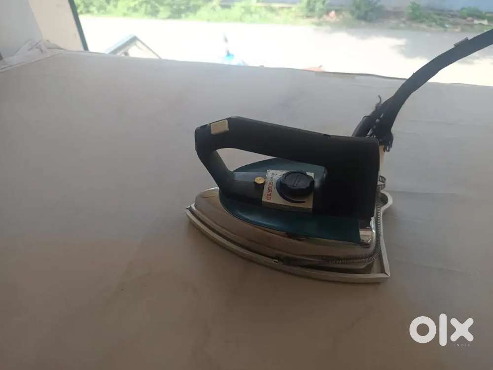 Steam ironing machine new 3 months old