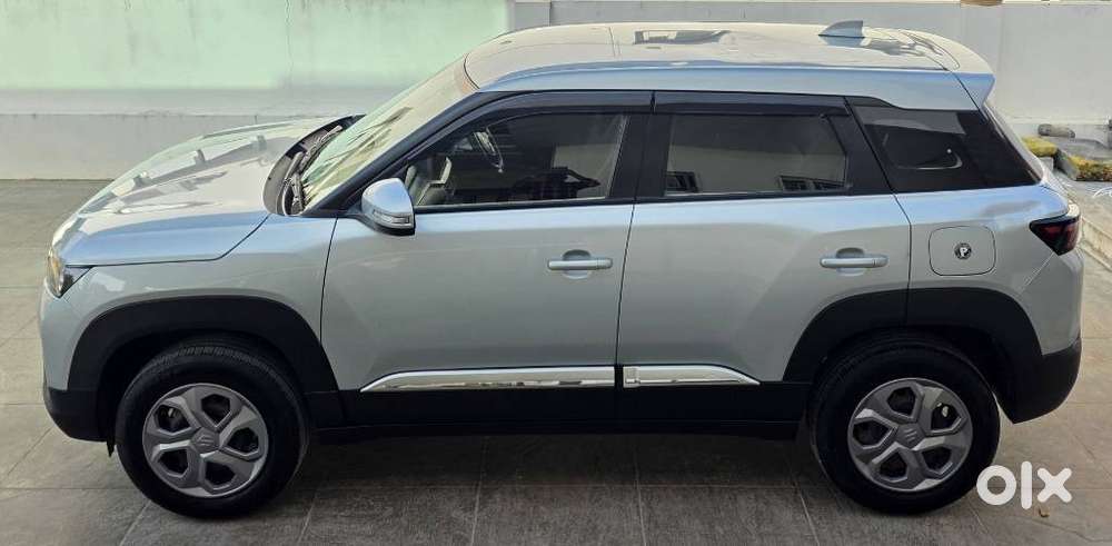 Maruti Suzuki Brezza 1.5 Vxi Smart Hybrid, 2024, Petrol
