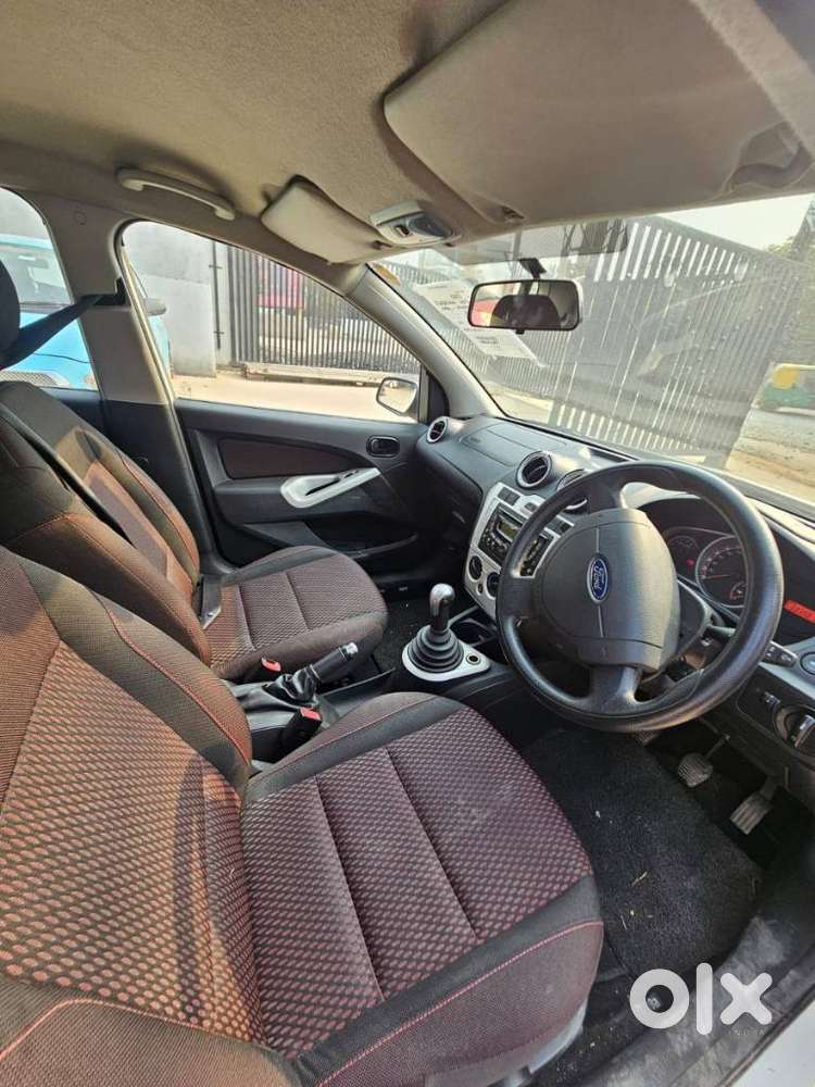 Ford Figo 1.2p Titanium Opt Mt, 2012, Petrol