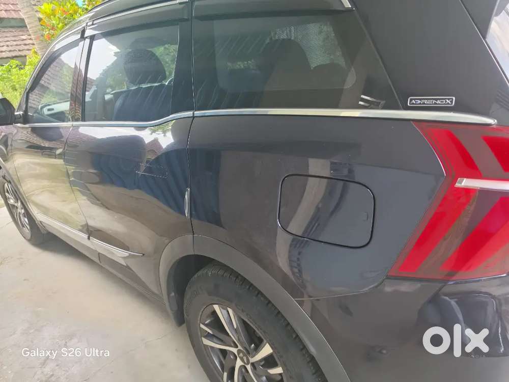 Mahindra Xuv700 Ax5 At 2022