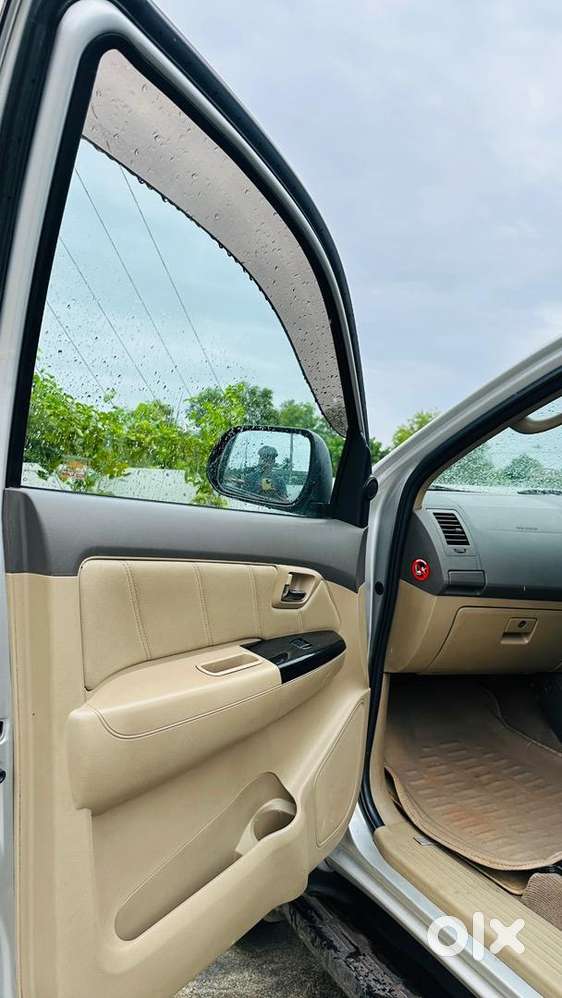 Toyota Fortuner 2013