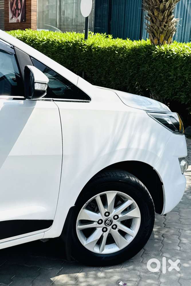 Toyota Innova Crysta G 8 Str, 2017, Diesel