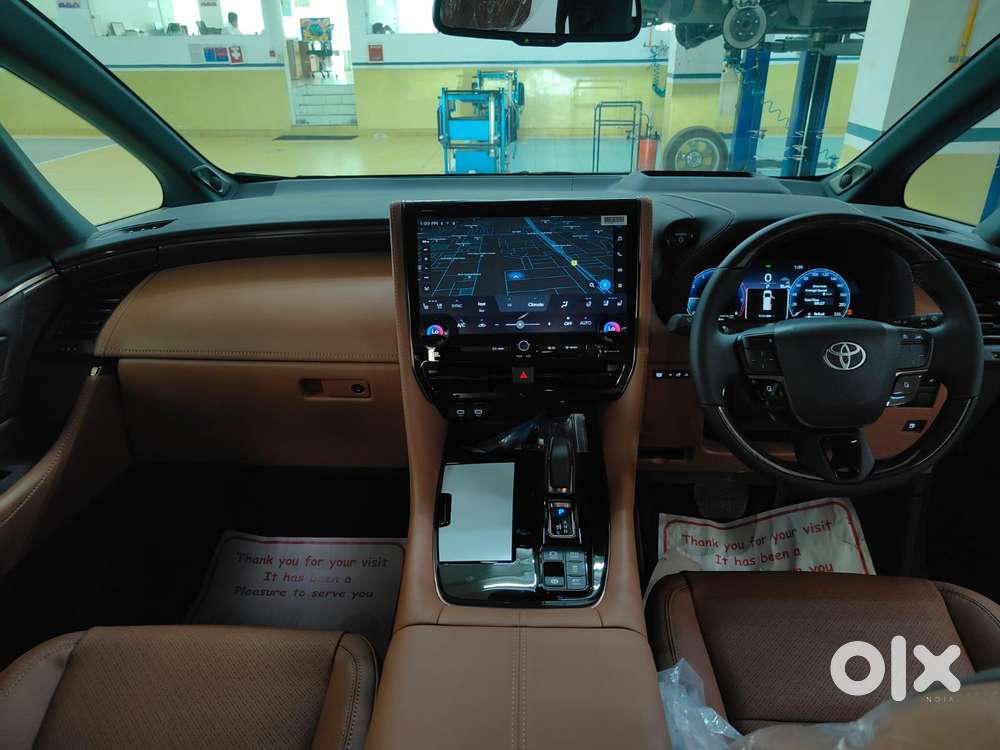 Toyota Vellfire Vip – Executive Lounge, 2025, Petrol