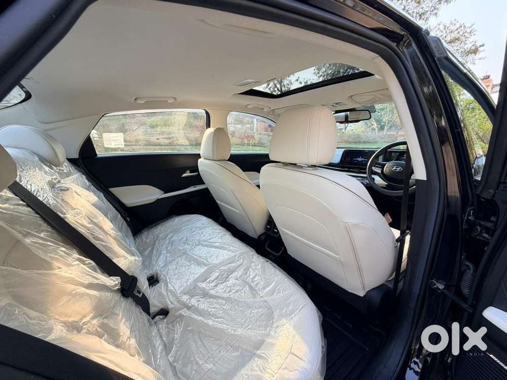 Hyundai Verna Sx (o) 1.5 Vtvt Ivt [2023 - 2026], 2025, Petrol