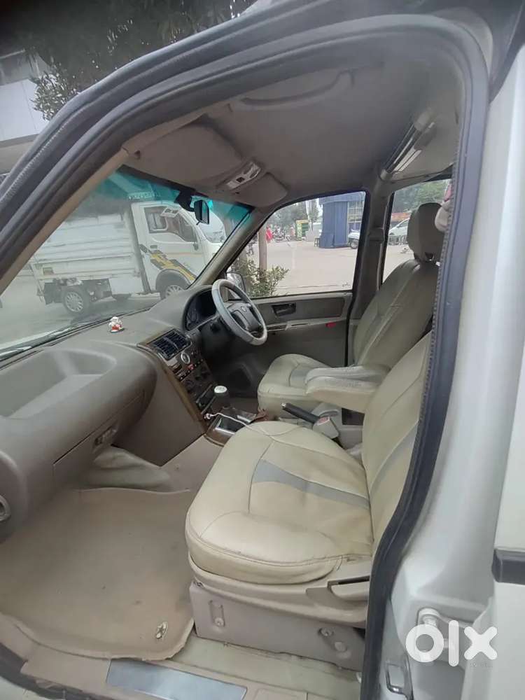 Tata Safari Dicor 2012