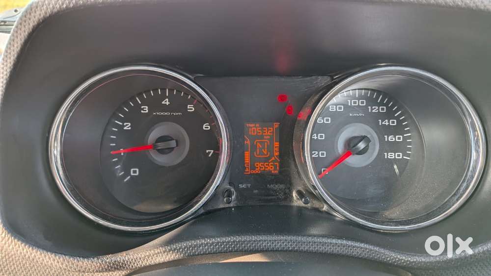 Mahindra Tuv 300 T8, 2016, Diesel