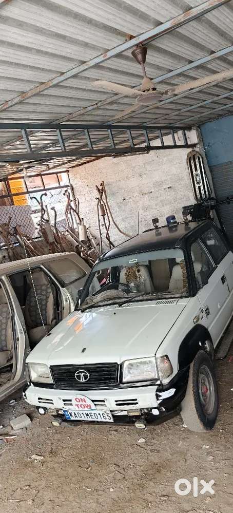 Hi I'm Saling My Towing Van Is In Good Condition With Two Permission