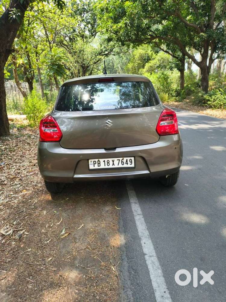 Maruti Suzuki Swift Vxi + Manual, 2022, Petrol