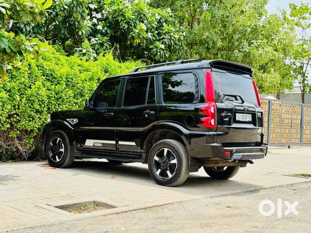 Mahindra Scorpio Classic 2.2 S 11 Mt 7 Str, 2024, Diesel