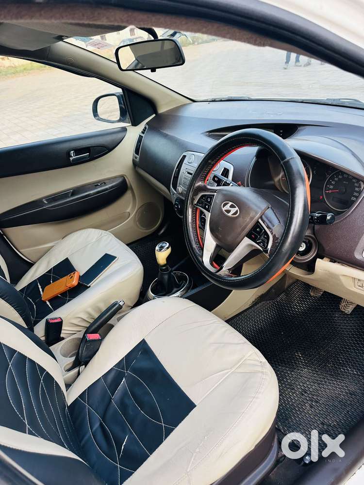 Hyundai I20 2015-2017 Sportz Option 1.4 Crdi, 2011, Diesel