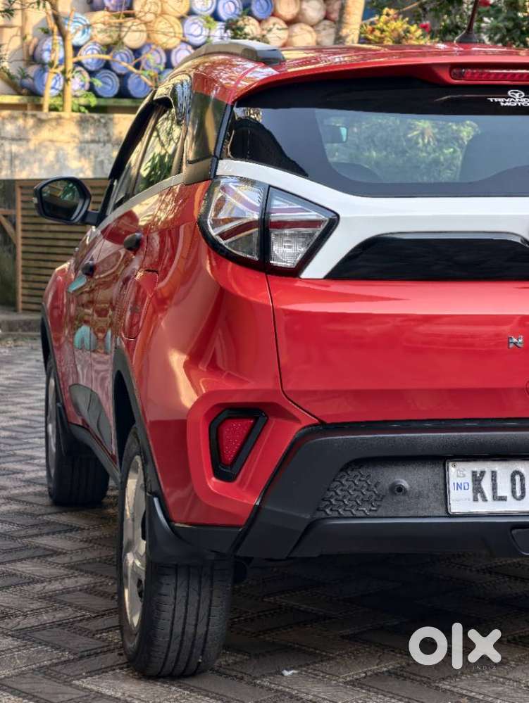 Tata Nexon 1.2 Revotron Xm (s), 2022, Petrol