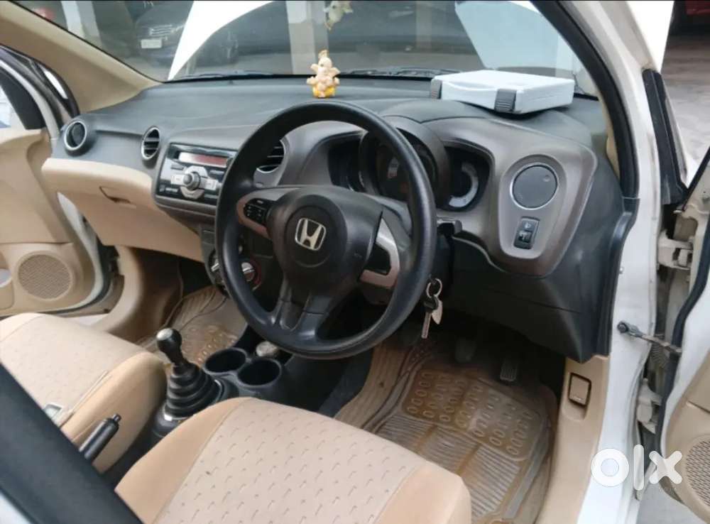 Honda Brio 2012 Petrol Well Maintained