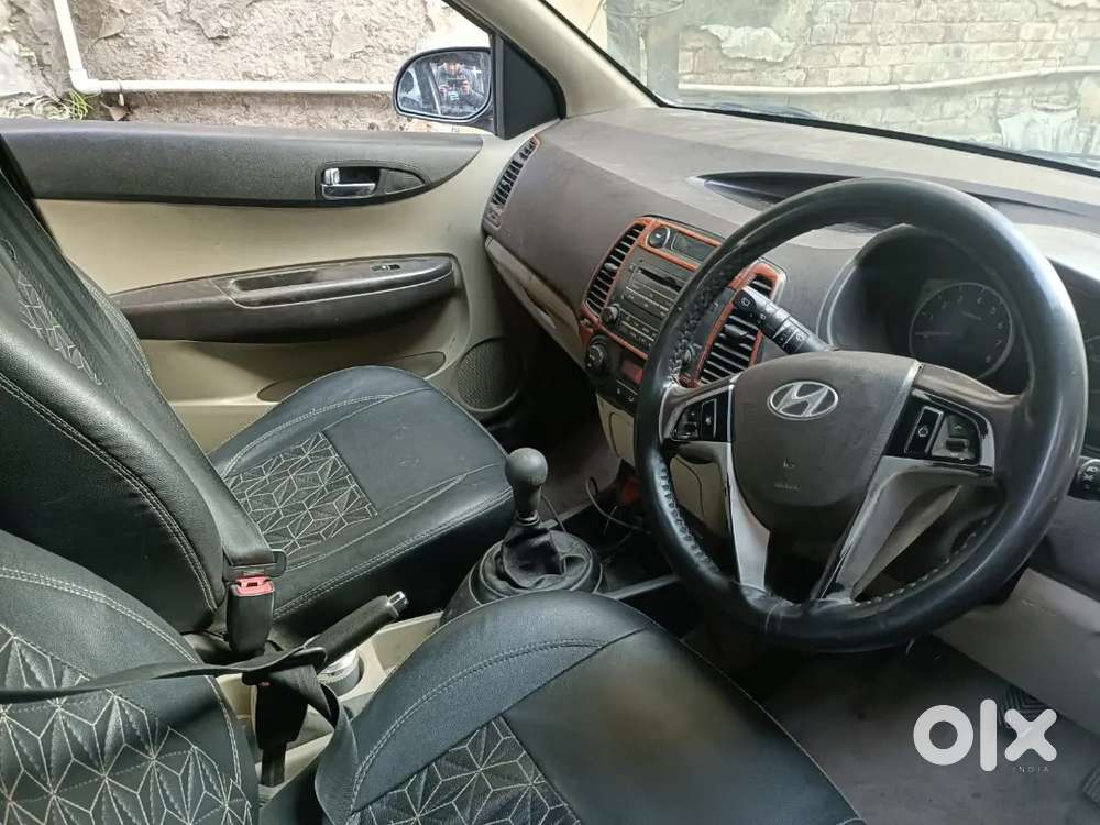 Hyundai I20 2010 Cng & Hybrids 60000 Km Driven