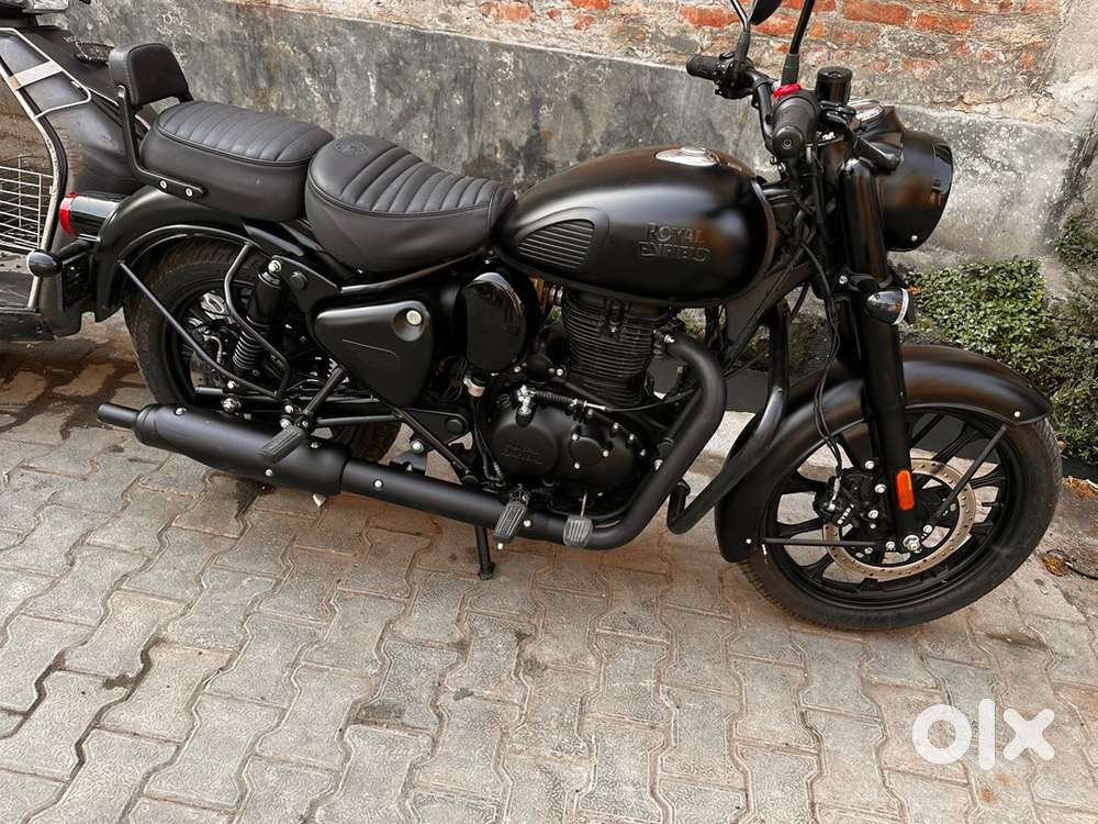 Royal Enfield Stealth 2025 km driven 2100