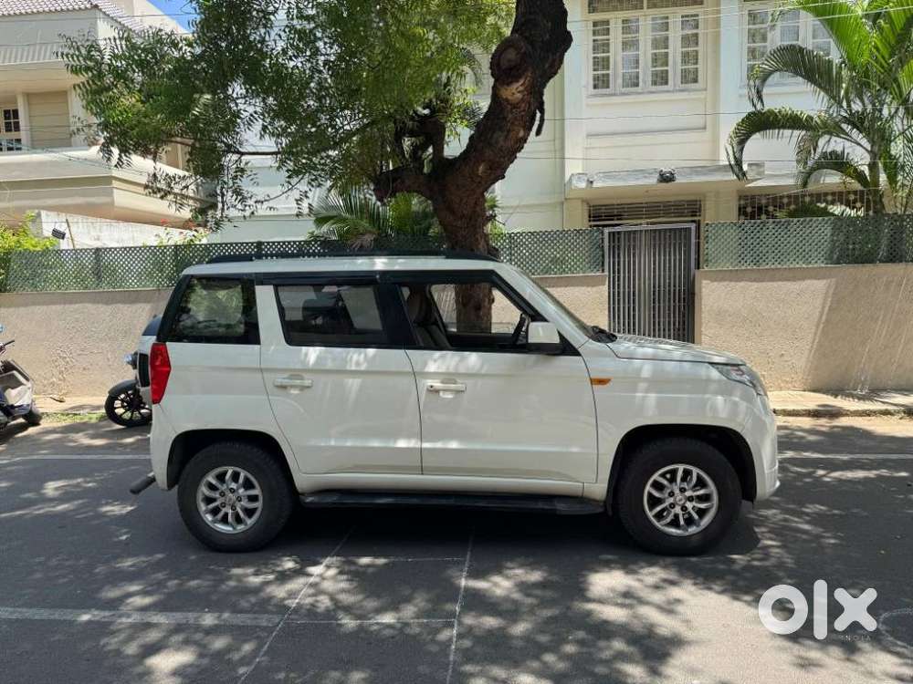 Mahindra Tuv 300 T10 Amt (automatic), 2018, Diesel