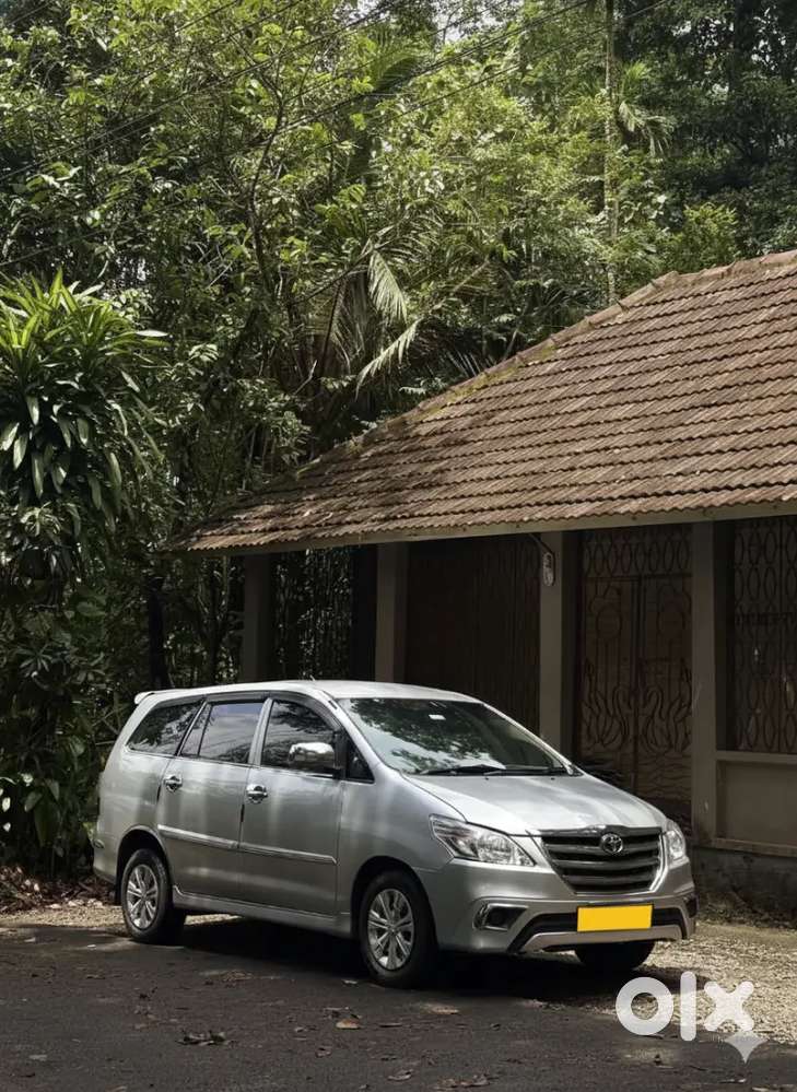 Toyota Innova Taxi  2011 Diesel Well Maintained