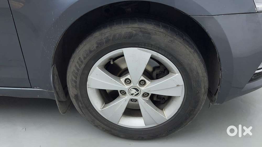 Skoda Octavia 1.8 Tsi Style At, 2017, Petrol