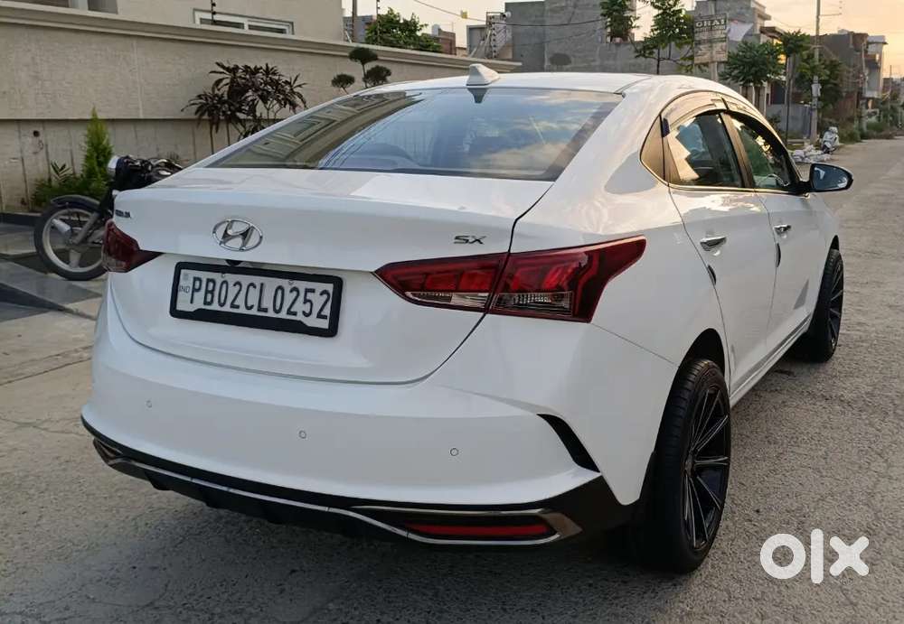 Brand New Condition Verna 2020 Top Model, 80000 Km Deiven
