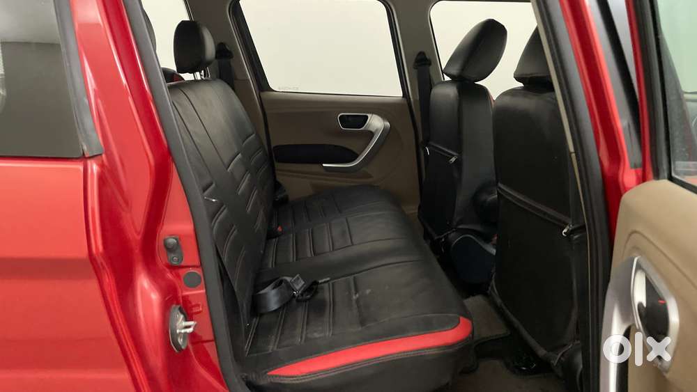 Mahindra Tuv 300 T10, 2017, Diesel